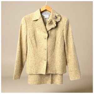 Carlisle Classic Tweed Blazer & Skirt Suit Set |Size 2 | Elegant Neutral